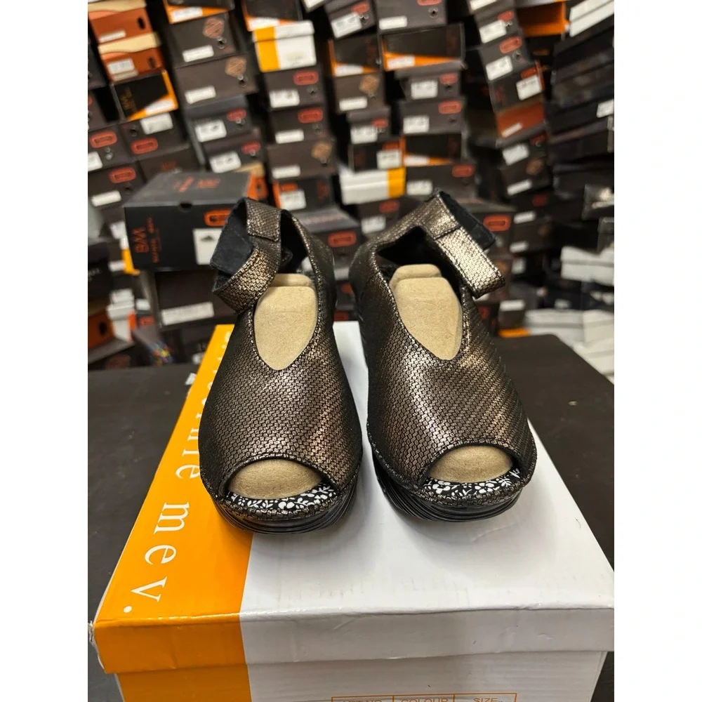Bernie Mev Mely Black Rose Gold Metallic Wedge Sandals Size 36 US 5-5.5